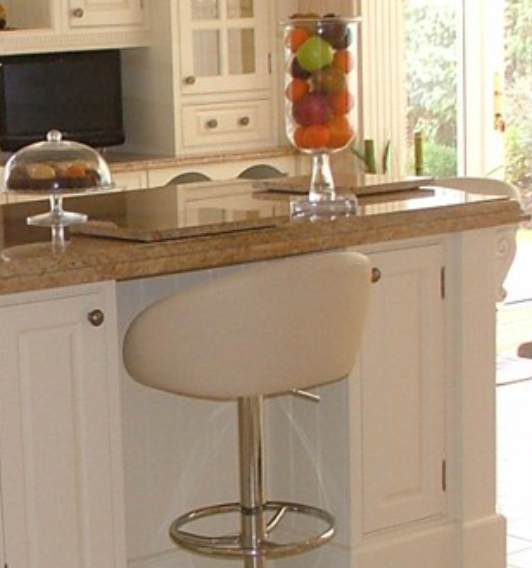 Modern open-plan kitchen